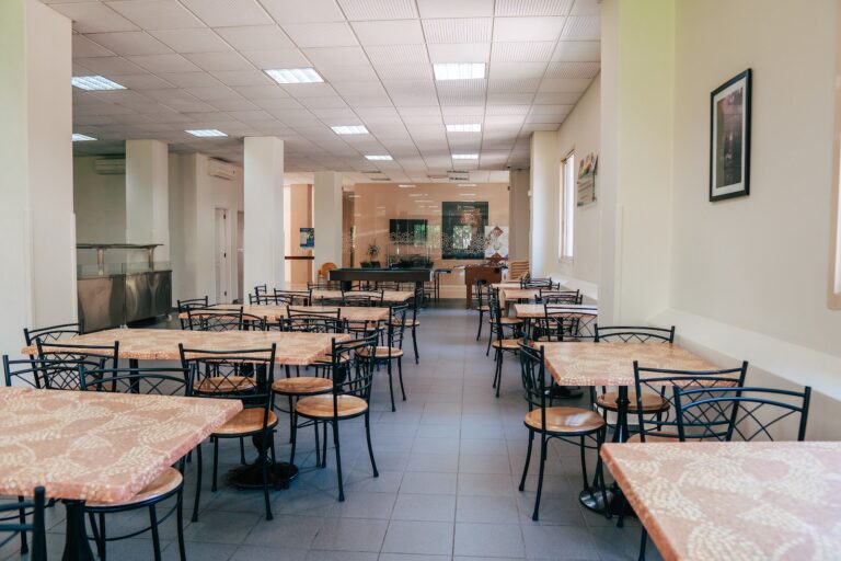 sh-community-cafeteria-03