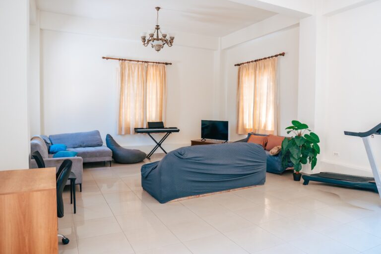 sh-living-sitting-room-01