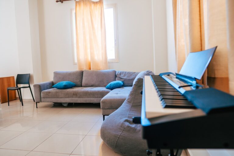 sh-living-sitting-room-04