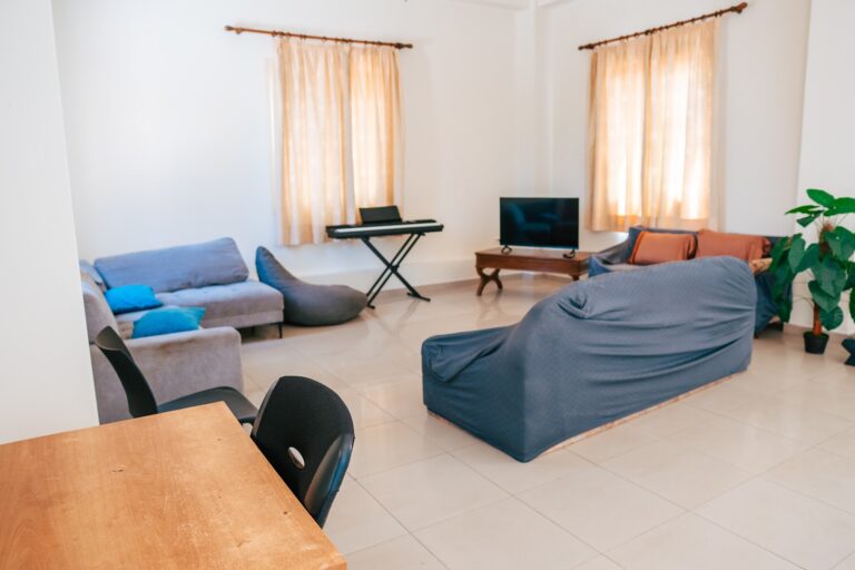 sh-living-sitting-room-05