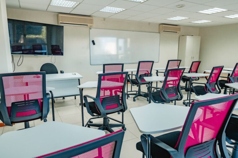 uh-academic-business-01
