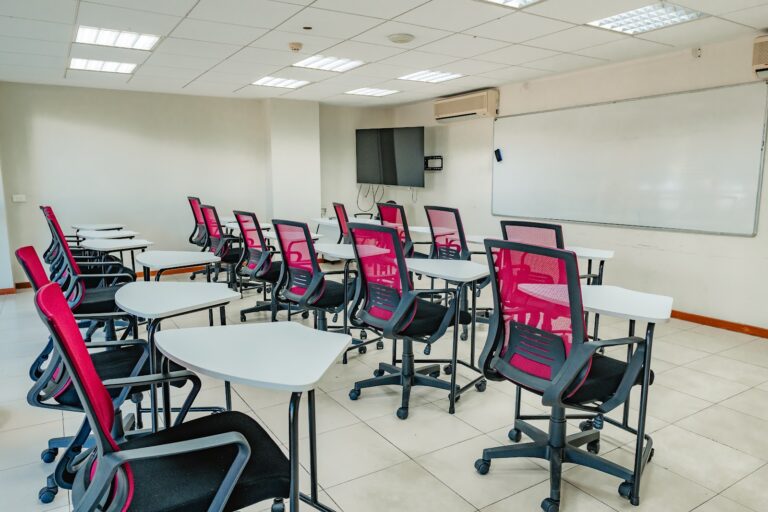 uh-academic-business-03