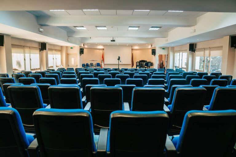 uh-auditorium-05