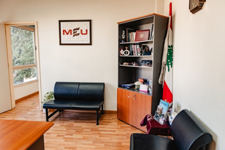 uh-services-registrar-01