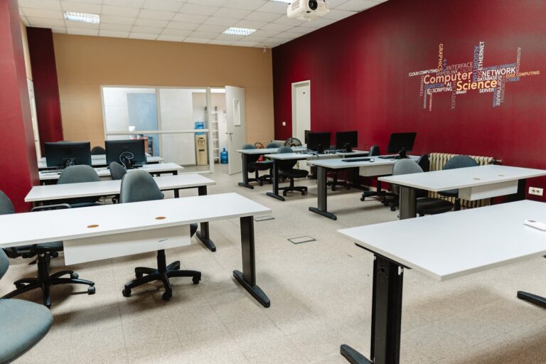 nh-cs-classroom-04
