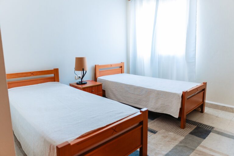 sh-dorm-room-05